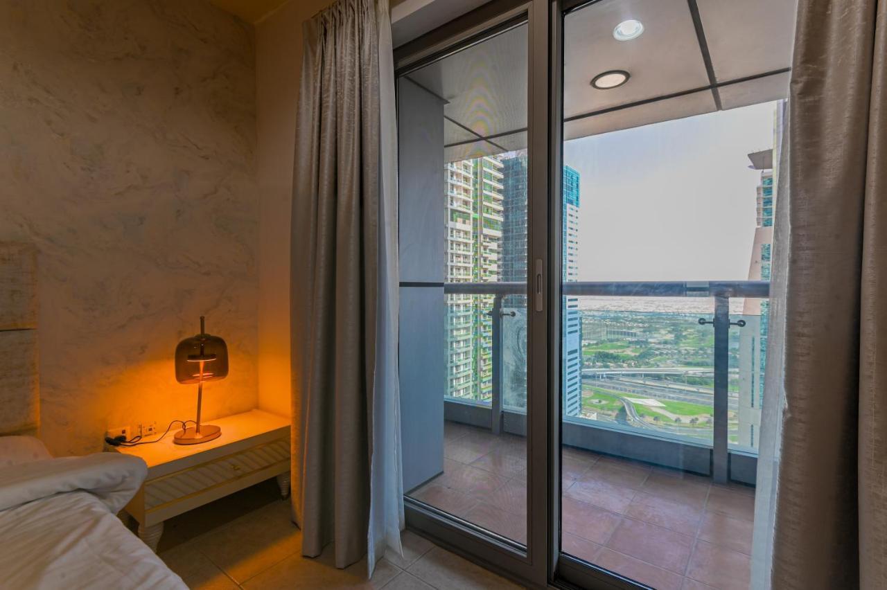 دبي Charming 1 Bedroom Princess Tower Ahlan Holiday Homes المظهر الخارجي الصورة